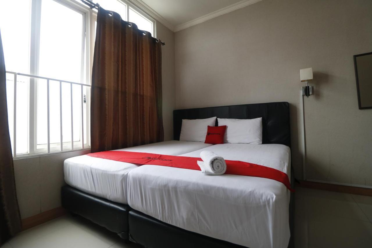 Reddoorz @ Ranotana Manado Hotel Exterior photo