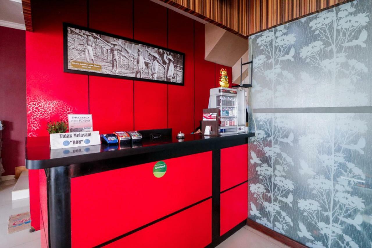 Reddoorz @ Ranotana Manado Hotel Exterior photo